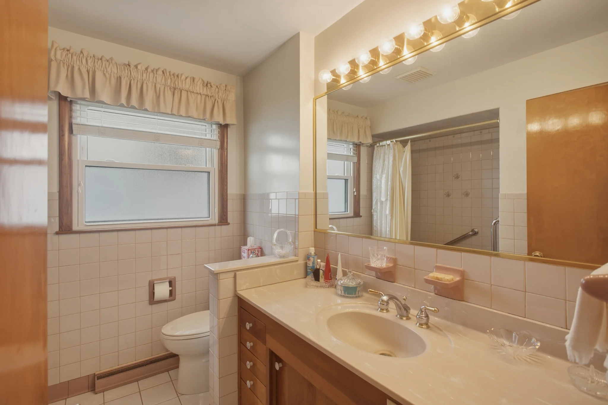 Main-level bathroom alternate view